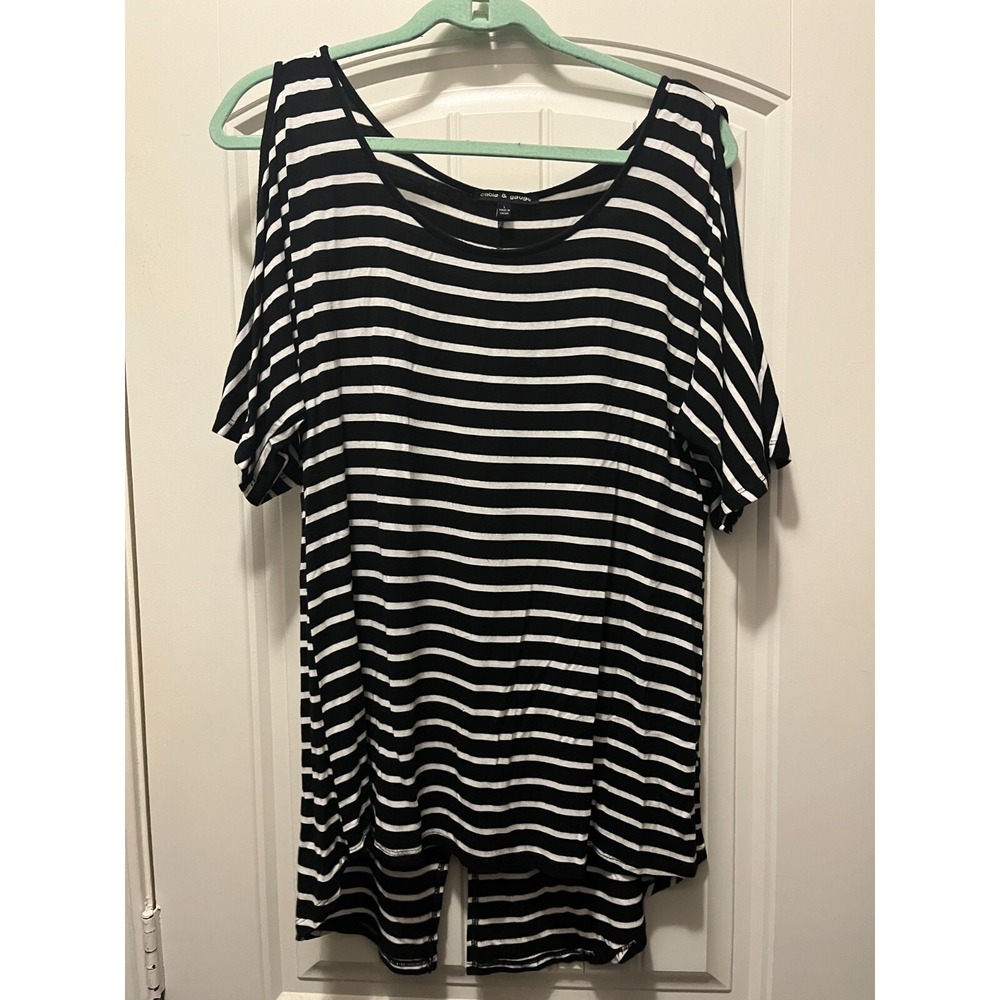 Cable &‎ Gauge Cold Shoulder Top Women Size L Black White Striped Split Back Tee